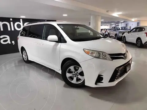 Toyota Sienna LE 3.5L usado (2019) color Blanco financiado en mensualidades(enganche $84,700 mensualidades desde $9,803)