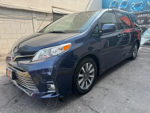 Toyota Sienna XLE Piel usado (2020) color Azul financiado en mensualidades(enganche $140,882 mensualidades desde $10,773)