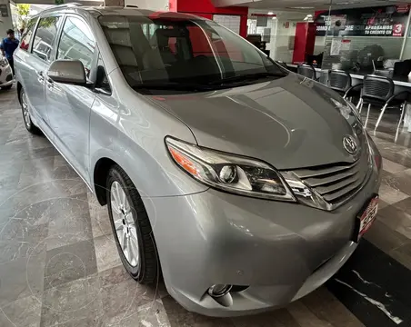 foto Toyota Sienna XLE 3.5L usado (2015) color plateado precio $425,000