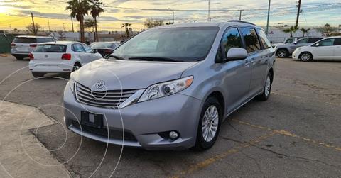 foto Toyota Sienna XLE 3.5L usado (2017) color Plata Dorado precio $309,900
