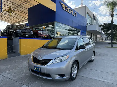 Toyota Sienna LE 3.5L usado (2013) color Plata precio $219,800