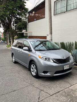 foto Toyota Sienna LE 3.5L usado (2012) color Plata precio $215,000