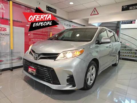 Toyota Sienna LE 3.5L usado (2019) color Plata financiado en mensualidades(enganche $82,522 mensualidades desde $8,141)