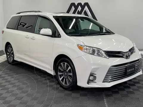 Toyota Sienna XLE 3.5L Piel usado (2019) color Blanco precio $459,999