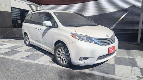 Toyota Sienna Limited 3.5L usado (2016) color Blanco precio $415,000