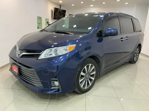 Toyota Sienna XLE 3.5L Piel usado (2020) color Azul precio $769,000