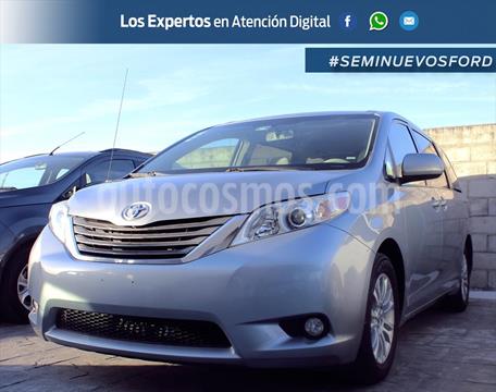 Toyota Sienna 3.5 CE AT usado (2012) color Plata precio $275,000