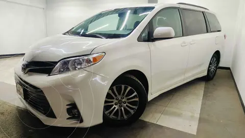 Toyota Sienna XLE 3.5L usado (2019) color Blanco financiado en mensualidades(enganche $94,600 mensualidades desde $9,332)