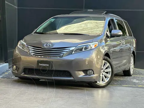 foto Toyota Sienna XLE 3.5L Piel usado (2015) color Gris precio $440,000