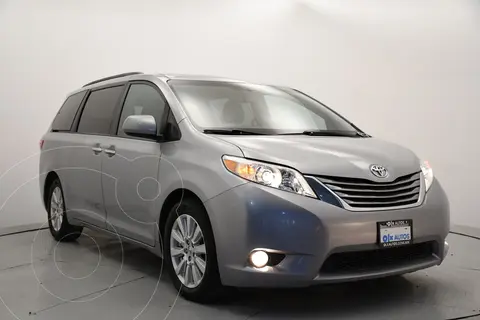 foto Toyota Sienna XLE 3.5L Piel usado (2017) color Gris precio $482,000