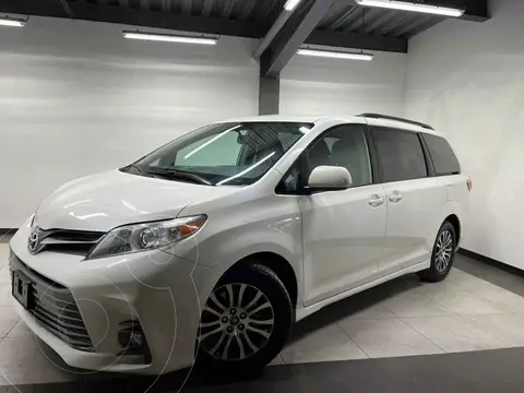 Toyota Sienna XLE 3.5L usado (2019) color Blanco precio $433,000