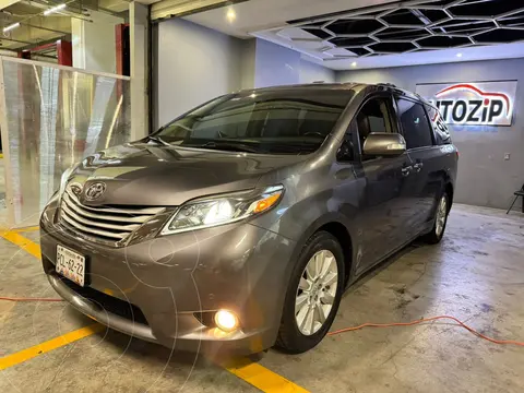 Toyota Sienna Limited 3.5L usado (2017) color Gris precio $455,000