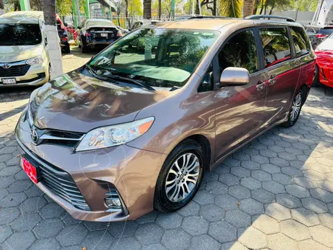 Toyota Sienna XLE 3.5L usado (2019) color Caf financiado en mensualidades(enganche $138,944 mensualidades desde $12,341)