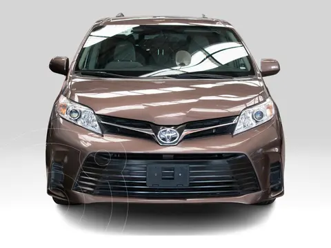 Toyota Sienna LE 3.5L usado (2019) color Bronce financiado en mensualidades(enganche $162,000 mensualidades desde $12,121)