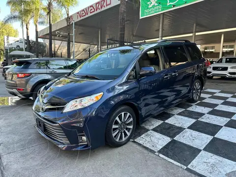 Toyota Sienna XLE 3.5L Piel usado (2018) color Azul financiado en mensualidades(enganche $139,750 mensualidades desde $11,822)