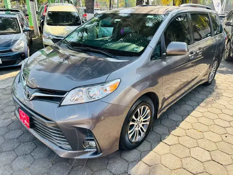 Toyota Sienna XLE 3.5L usado (2018) color Gris financiado en mensualidades(enganche $112,606 mensualidades desde $10,002)