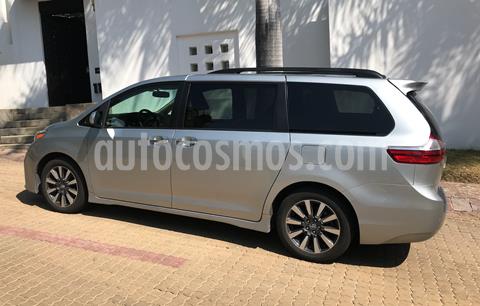 Toyota Sienna Limited 3.5L usado (2019) color Plata precio $695,000