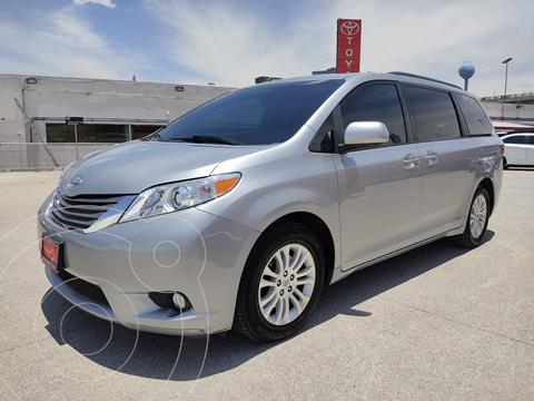 foto Toyota Sienna XLE 3.5L usado (2017) color Plata precio $469,000