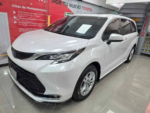 Toyota Sienna XLE Piel usado (2023) color Blanco precio $865,000