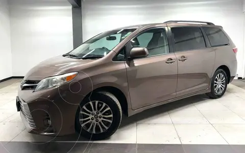 Toyota Sienna XLE 3.5L usado (2019) color Caf precio $430,000