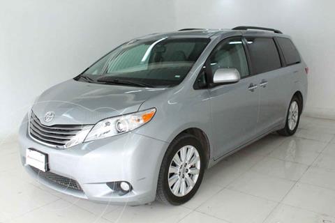 Toyota Sienna XLE 3.5L Piel usado (2017) color Plata precio $419,000