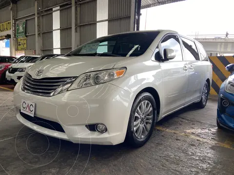 Toyota Sienna CE 3.5L usado (2016) color Blanco financiado en mensualidades(enganche $83,970 mensualidades desde $8,957)