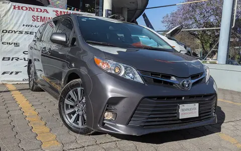 Toyota Sienna XLE 3.5L Piel usado (2018) color Gris financiado en mensualidades(enganche $149,450 mensualidades desde $8,482)