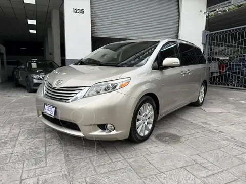 Toyota Sienna Limited 3.5L usado (2015) color Arena Metal precio $319,900