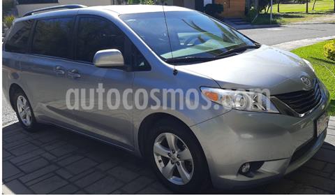 Toyota Sienna LE 3.5L usado (2011) color Plata precio $199,000