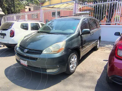 Toyota Sienna CE 3.3L usado (2004) color Verde precio $80,000