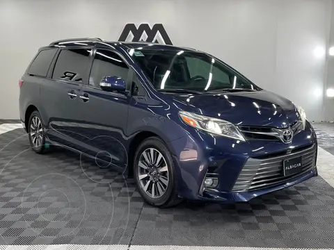 Toyota Sienna Limited 3.5L usado (2019) color Azul precio $529,999