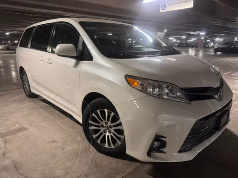 Toyota Sienna XLE 3.5L Piel usado (2018) color Blanco precio $430,000