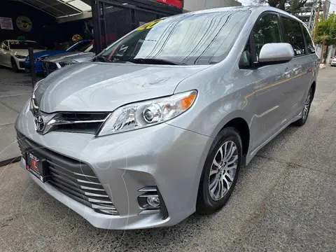 Toyota Sienna XLE usado (2020) color Plata financiado en mensualidades(enganche $177,768 mensualidades desde $11,052)