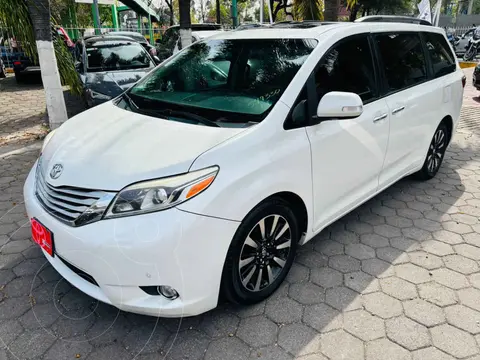 Toyota Sienna Limited 3.5L usado (2015) color Blanco precio $339,000