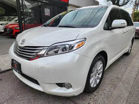 Toyota Sienna Limited 3.5L usado (2017) color Arena Metal precio $510,000