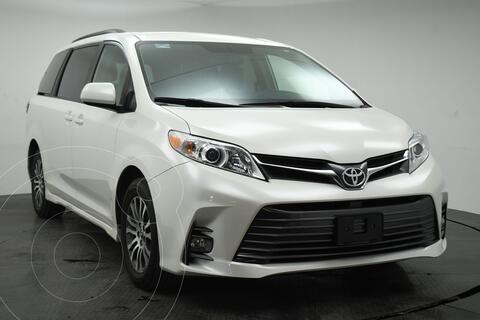 Toyota Sienna XLE 3.5L usado (2019) color Blanco precio $619,900
