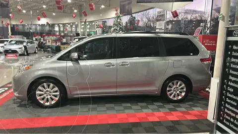 Toyota Sienna Limited 3.5L usado (2014) color Plata precio $349,000