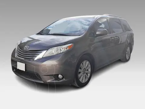 Toyota Sienna XLE 3.5L Piel usado (2015) color Gris precio $370,000