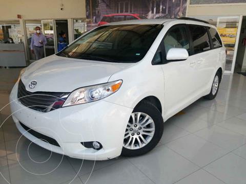 foto Toyota Sienna XLE 3.5L usado (2017) color Blanco precio $360,000