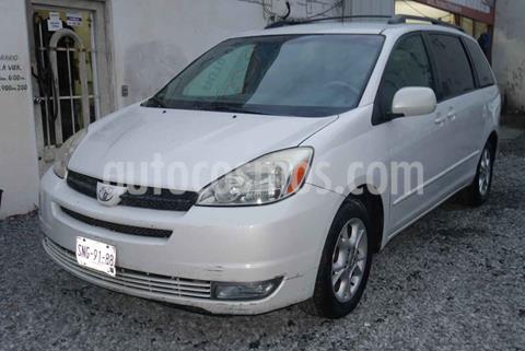 foto Toyota Sienna XLE 3.3L usado (2005) color Blanco precio $105,000