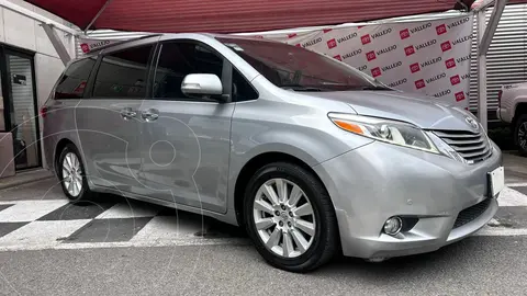 Toyota Sienna Limited 3.5L usado (2017) color Gris precio $370,000