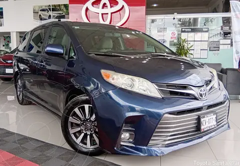 Toyota Sienna XLE 3.5L Piel usado (2018) color Azul Marino precio $415,000