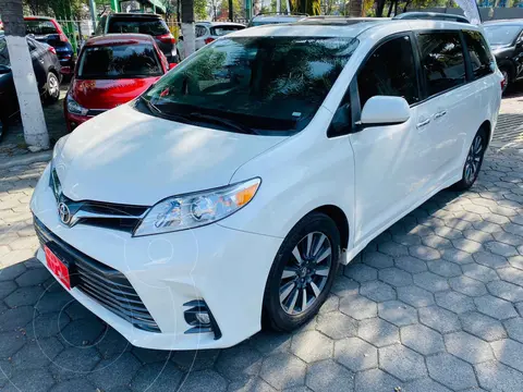 Toyota Sienna XLE 3.5L Piel usado (2018) color Blanco financiado en mensualidades(enganche $133,569 mensualidades desde $11,864)