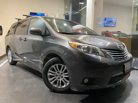 Toyota Sienna CE 3.5L usado (2017) color Gris precio $368,999