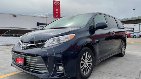 foto Toyota Sienna XLE usado (2020) color Azul precio $619,000