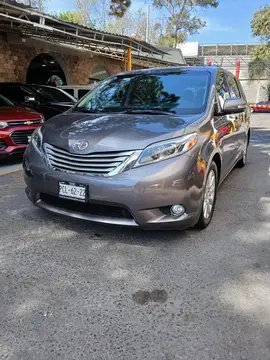 Toyota Sienna Limited 3.5L usado (2017) color Gris precio $470,000