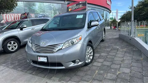 Toyota Sienna Limited 3.5L usado (2014) color Plata precio $349,000