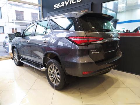 foto Toyota SW4 SRX 2.8 TDi 7A Aut nuevo color Gris Oscuro precio $11.200.000