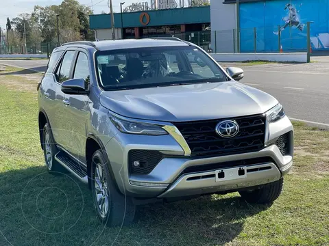 foto Toyota SW4 HILUX SW4 TDI SRX AUT L/21 nuevo color Gris precio $43.350.000