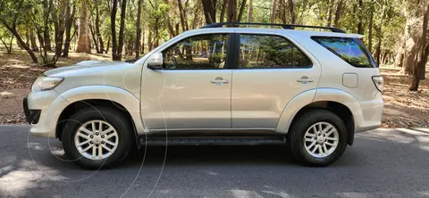 Toyota SW4 SRV Aut 7P usado (2013) color Gris Metalico precio u$s27.000